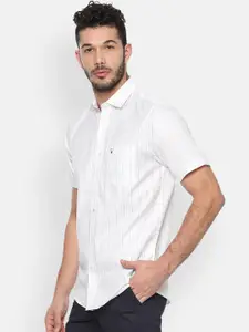 Allen Solly Men White Slim Fit Striped Casual Shirt