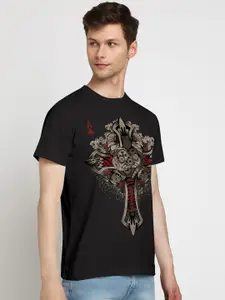 THREADCURRY Men Black Printed Round Neck T-shirt