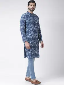 KISAH Men Blue & White Printed Straight Handloom Kurta