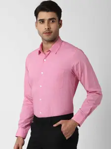 Peter England Men Pink Regular Fit Solid Formal Shirt