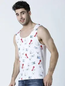 Huetrap Men White & Blue Printed Scoop Neck T-shirt