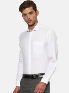 Van Heusen Men White Regular Fit Solid Formal Shirt