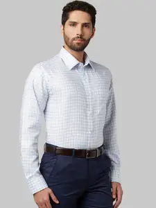 Park Avenue Men Blue & White Regular Fit Checked Formal Shirt