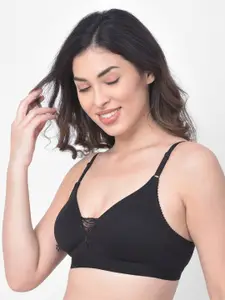 Clovia Black Solid Non-Wired Non Padded T-shirt Bra BR2073P1342B