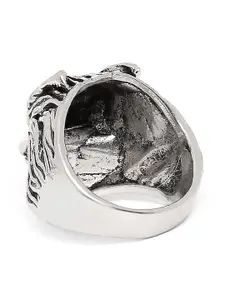 OOMPH Men Silver-Toned Stainless Steel Vintage Gothic Wild Wolf Biker Ring