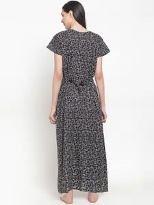 Secret Wish Black & White Printed Nightdress
