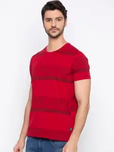SPYKAR Men Orange Striped Round Neck T-shirt