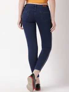High Star Women Blue Slim Fit Mid-Rise Clean Look Stretchable Crop Jeans