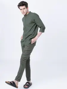 HIGHLANDER Men Olive Green Slim Fit Solid Casual Shirt