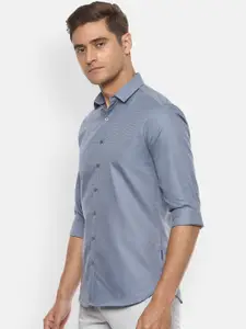 V Dot Men Blue Slim Fit Solid Cotton Casual Shirt