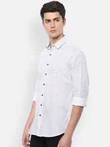V Dot Men White Slim Fit Printed Casual Shirt