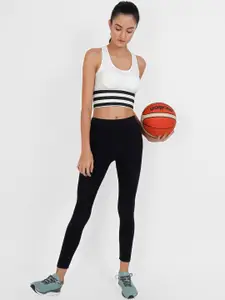 Lebami White & Black Solid Non-Wired Removable Padding Workout Bra