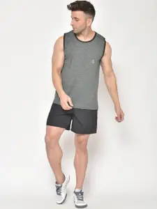 CHKOKKO Men Grey Solid Round Neck Dry Fit Gym T-shirt