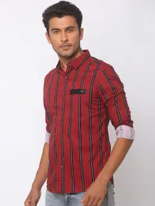 SPYKAR Men Red & Black Slim Fit Striped Casual Shirt