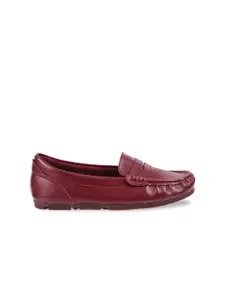 Mochi Women Maroon Textured Ballerinas