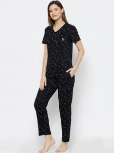 MACK JONNEY Women Black & White Printed Night suit