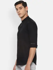 V Dot Men Black Slim Fit Solid Casual Shirt