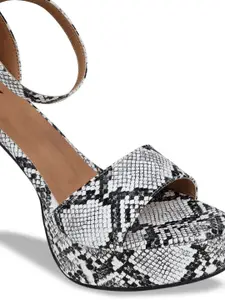 TRASE Women White Snakeskin Printed Sandals