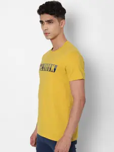 SIMON CARTER LONDON Men Mustard Yellow Typography Slim Fit Pure Cotton T-shirt