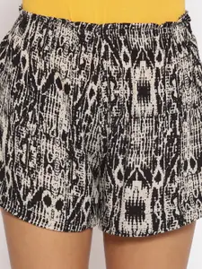 Oxolloxo Women Black & White Printed Lounge Shorts