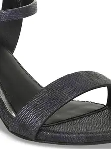 Bata Women Blue Textured Sandals