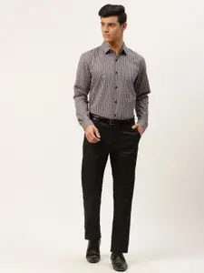 SOJANYA Men Red & Black Classic Fit Checked Formal Shirt