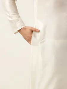 SOJANYA Men Off White Solid Kurta Set With Printed Jacket
