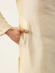 SOJANYA Men Cream-Coloured & Navy Blue Solid Kurta with Churidar & Jacket
