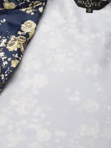 SOJANYA Men Off White Solid Kurta with Churidar & Jacket