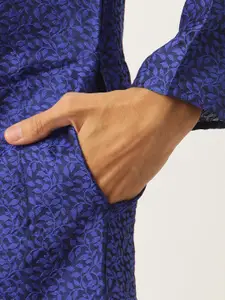 SOJANYA Men Blue & Off-White Jacquard Woven Design Kurta with Churidar & Nehru Jacket