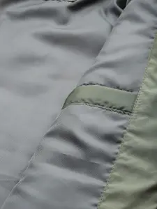 Roadster Men Olive Green Solid Padded Jacket with Detachable Hood