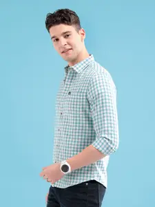 The Indian Garage Co Men White & Blue Slim Fit Checked Casual Shirt
