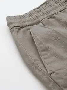 INVICTUS Men Grey Slim Fit Joggers Trousers