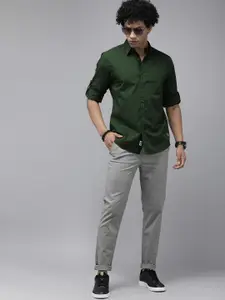 Roadster Men Olive Green Solid Slim Fit Opaque Pure Cotton Sustainable Casual Shirt