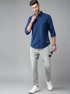 Roadster Men Teal Blue Regular Fit Solid Pure Cotton Sustainable Casual Shirt