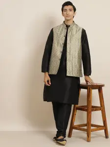 SOJANYA Men Black Kurta with Churidar & Nehru Jacket