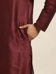 SOJANYA Men Maroon Kurta Set With Jacket