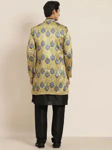 SOJANYA Men Black Solid Kurta with Churidar & Printed Jacket