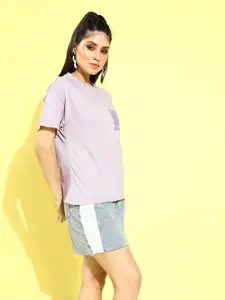 Roadster Women Elegant Lavender Typography Talking Tee