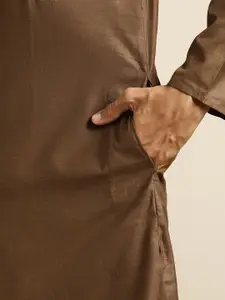 SOJANYA Men Olive Brown Pure Cotton Thread Work Kurta