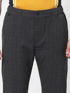 Celio Men Grey Checked Slim Fit Trousers