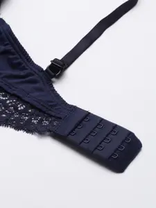 Enamor Padded Wired Medium Coverage Butterfly Frame with Lace Detailing Plunge Push-Up Bra