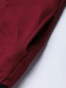 Campus Sutra Men Maroon Hooded Cotton Sweatshirt