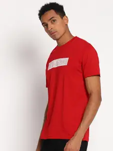 Lee Men Red Graphic Printed Cotton T-shirt