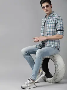 Roadster Men Grey Tartan Checked Pure Cotton Sustainable Casual Shirt