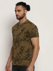 Wrangler Men Olive Green Dyed Pockets T-shirt