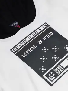 Gini and Jony Boys White  Charcoal Grey Pure Cotton Brand Logo Printed Hooded Pure Cotton T-shirt