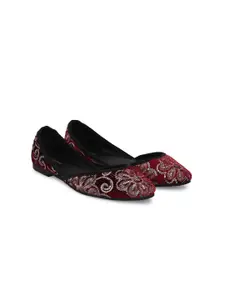 Anouk Women Maroon & Gold-Toned Embellished Ethnic Mojaris