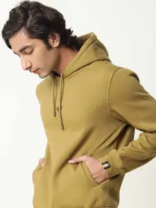 RARE RABBIT Men Peach Slim Fit Sweatshirt