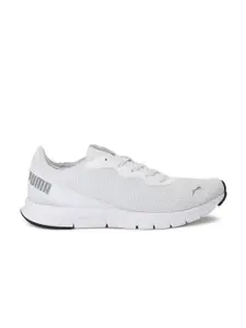 Puma Men White Hustle V2  Men's Shoes
